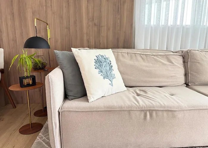 Apartamento Inteiro Reformado - Localizacao Perfeita E Otima Localizacao