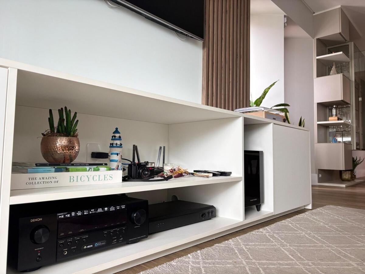 Inteiro Reformado - Localizacao Perfeita E Otima Localizacao Apartamento *